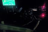 خودروی سواری پژو ۴۰۵ درابتدای جاده شوشتر _ مسجد سلیمان واژگونی شد+عکس