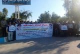 کارگران شرکت لاستیک خوزستان نگران وضعیت شغلی خود هستند+ عکس