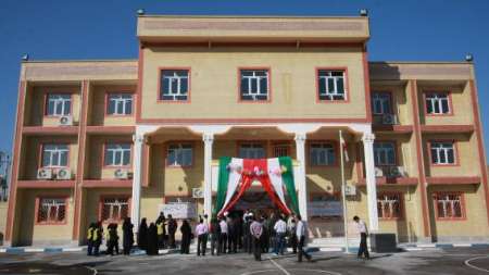 خیران خوزستانی سه برابر دولت در استان مدرسه می سازند