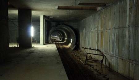 مترو اهواز زیر آب رفت/عبور یکی از تونل های متروی اهواز در دو روز گذشته از زیر رودخانه کارون