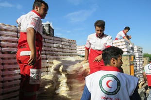 سومین محموله کمک‌های انسان دوستانه شهروندان اندیمشک برای زلزله زدگان کرمانشاه ارسال شد