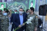 گزارش تصویری خوزپرس از مراسم غبارروبی مزار مطهر شهدای انقلاب اسلامی به مناسبت دهه مبارک فجر   در شوشتر