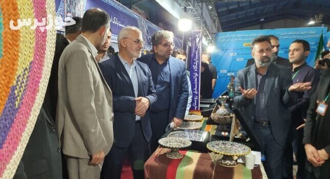 حضور استاندار خوزستان در سومین نمایشگاه توانمندی های روستائیان و عشایر/ گزارش تصویری