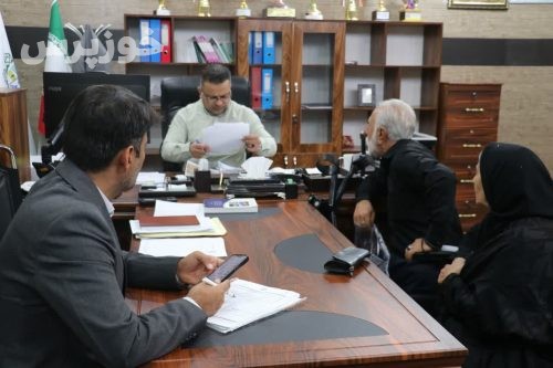 گفت‌وگوی بی‌واسطه شهروندان با شهردار مسجدسلیمان؛ خسروی پای حرف مردم نشست